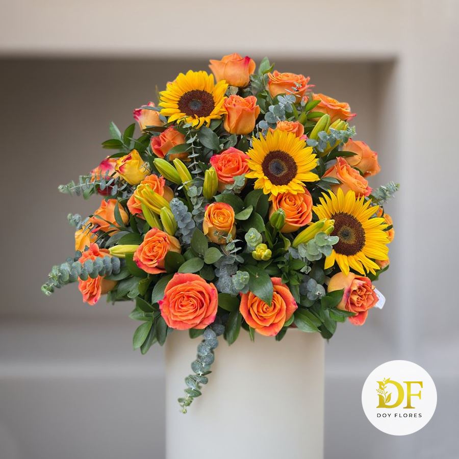 Arreglo de Rosas, Girasoles y Lirios