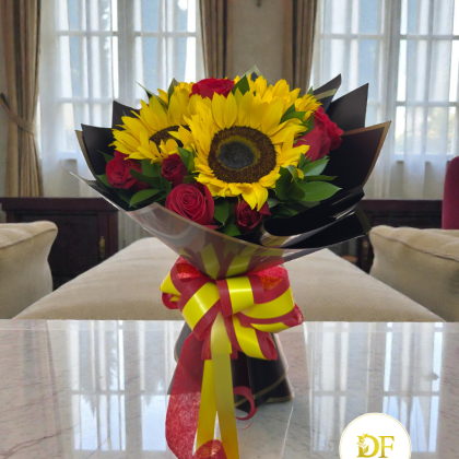 Bouquet Floral de Rosas y Girasoles