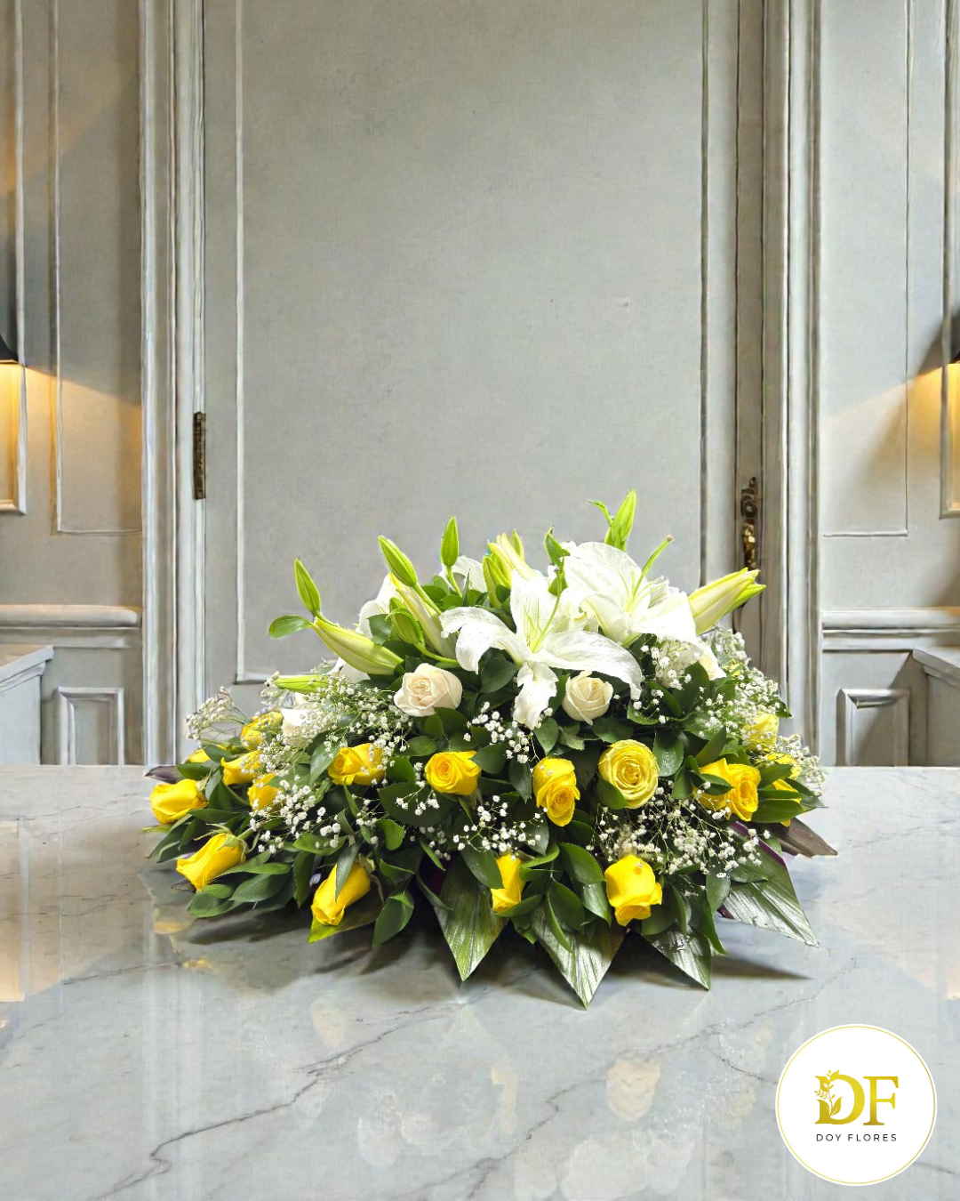 Arreglo Floral de Rosas y Lirios