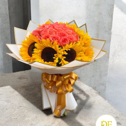 Ramo de Rosas con Girasoles