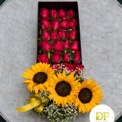 Arreglo de Girasoles y Rosas