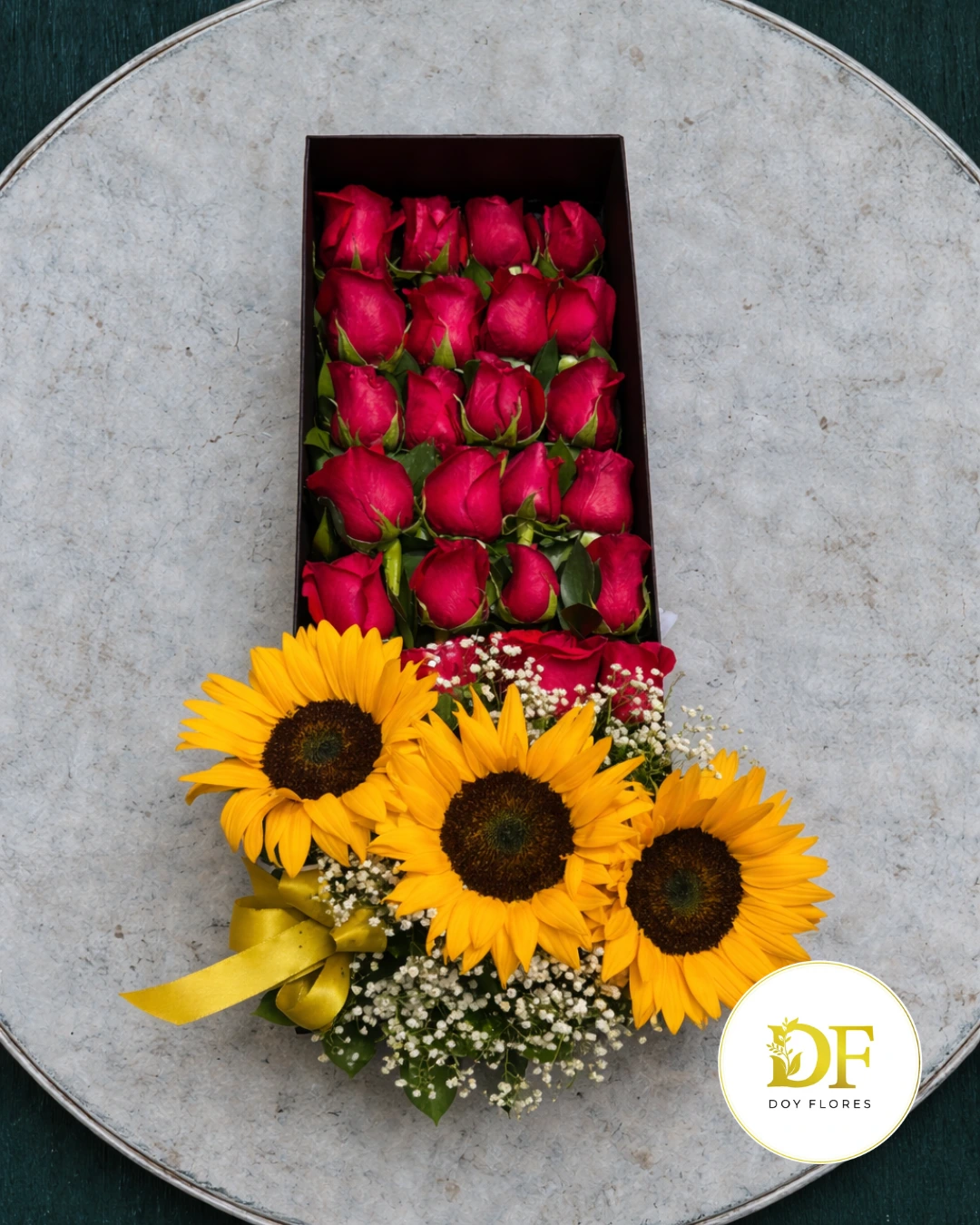 Arreglo de Girasoles y Rosas